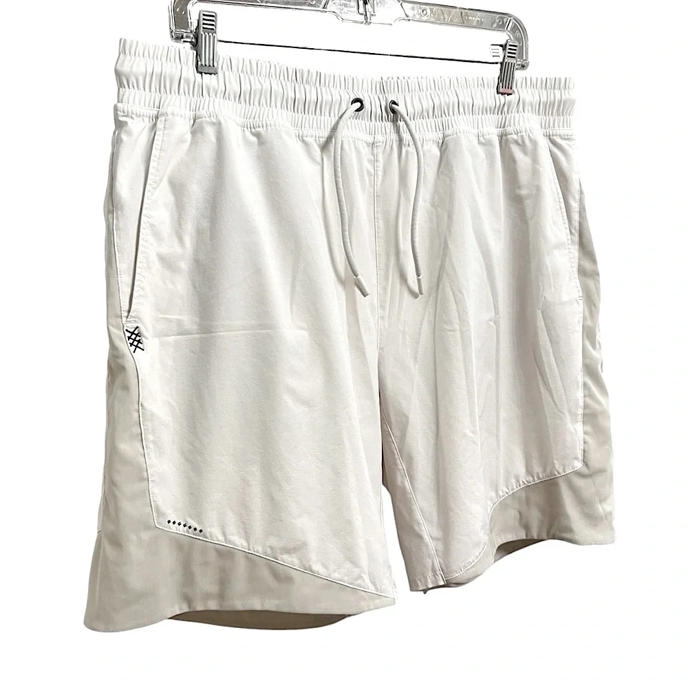 RHONE MENS TWO TONE OFF WHITE ATHLETIC PERFORMANCE PHASE LINED SHORTS SIZE XL